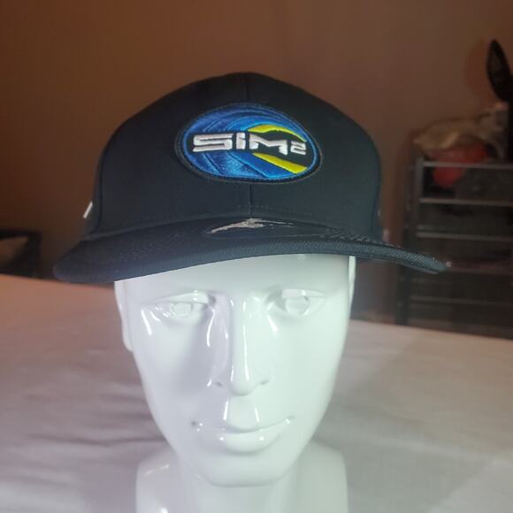 TaylorMade Black SIM2 Tour Issue Snapback Hat New W/Tags - Picture 1 of 7